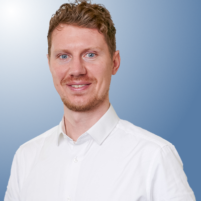 2cropped CRC_Robert Macnee_Biopic